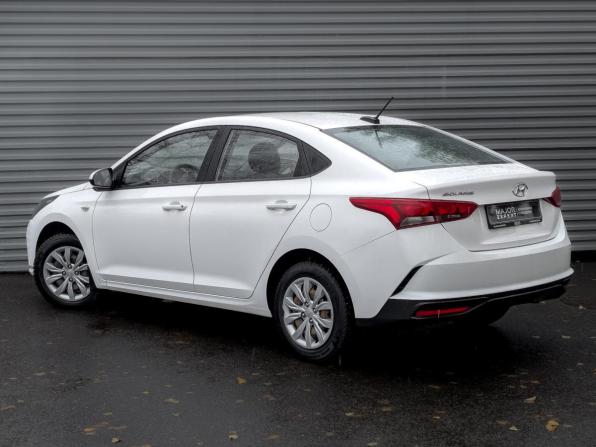 Hyundai Solaris II Рестайлинг с пробегом 2022 года, цена 1 545 000 рублей, 86180 км, седан, Автокод Объявления