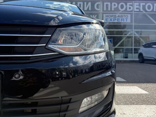 Volkswagen Polo V Рестайлинг с пробегом 2020 года, цена 1 380 000 рублей, 71000 км, седан, Автокод Объявления