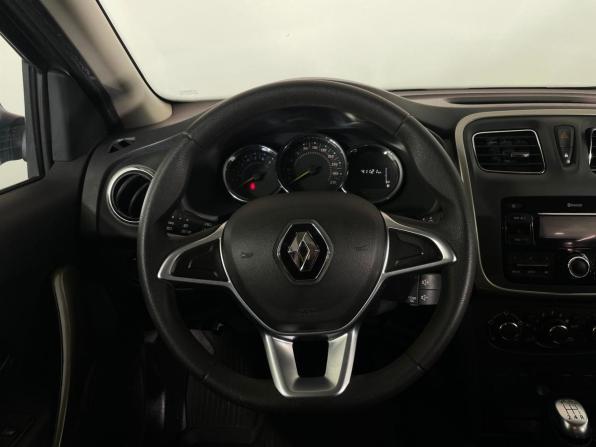 Renault Logan II Рестайлинг с пробегом 2022 года, цена 1 249 000 рублей, 41121 км, седан, Автокод Объявления