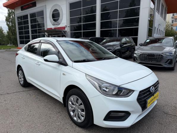 Hyundai Solaris II с пробегом 2017 года, цена 1 379 999 рублей, 48000 км, седан, Автокод Объявления