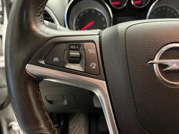 Opel Mokka I с пробегом 2012 года, цена 920 000 рублей, 166305 км, внедорожник, Автокод Объявления