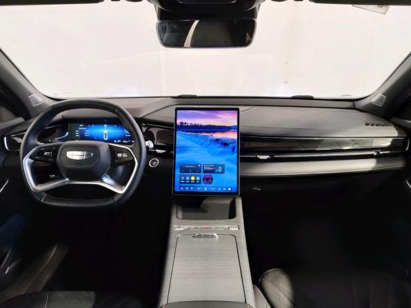 Geely Preface I (China Market) с пробегом 2024 года, цена 2 409 000 рублей, 56911 км, седан, Автокод Объявления