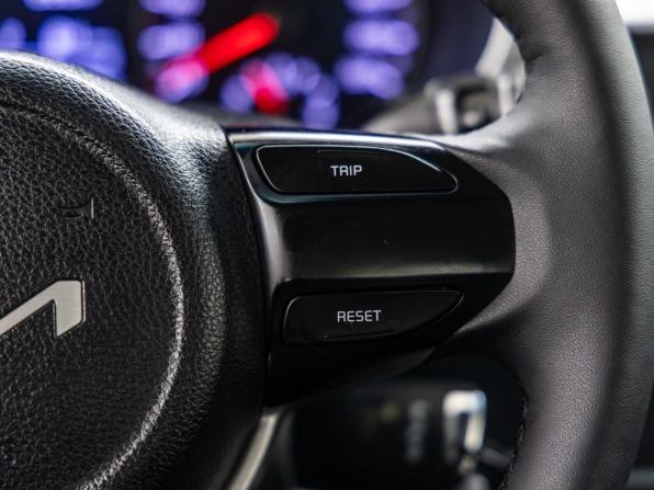 Kia Rio IV Рестайлинг с пробегом 2021 года, цена 1 198 000 рублей, 75024 км, седан, Автокод Объявления