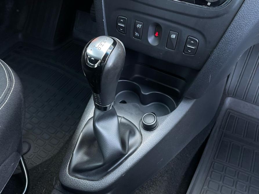Renault Sandero II Санкт-Петербург  - изображение 17
