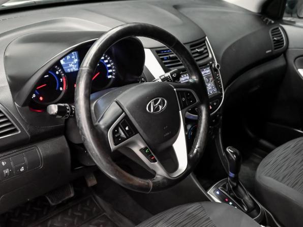 Hyundai Solaris I Рестайлинг с пробегом 2015 года, цена 1 000 000 рублей, 191370 км, седан, Автокод Объявления