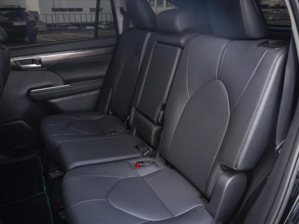 Toyota Highlander IV (XU70) с пробегом 2025 года, цена 5 498 000 рублей, 7456 км, внедорожник, Автокод Объявления