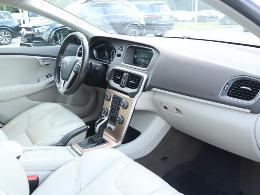 Volvo V40 II Москва  - изображение 10