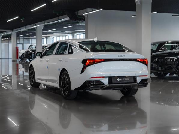 Kia K5 III Рестайлинг с пробегом 2026 года, цена 4 900 000 рублей, 15 км, седан, Автокод Объявления