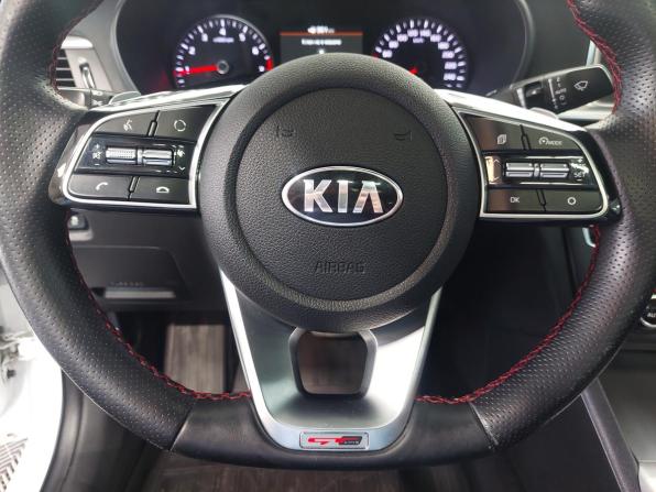 Kia Optima IV Рестайлинг с пробегом 2018 года, цена 2 070 000 рублей, 126113 км, седан, Автокод Объявления