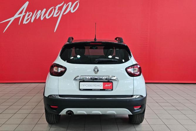 Renault Kaptur I с пробегом 2018 года, цена 1 535 000 рублей, 120037 км, внедорожник, Автокод Объявления