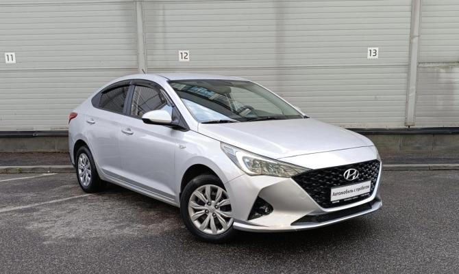Hyundai Solaris II Рестайлинг с пробегом 2022 года, цена 1 239 000 рублей, 161322 км, седан, Автокод Объявления