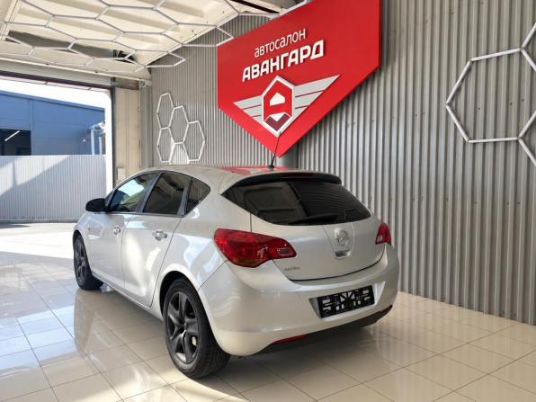 Opel Astra J с пробегом 2012 года, цена 650 000 рублей, 198788 км, хэтчбек, Автокод Объявления
