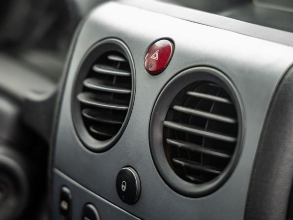 Peugeot Partner II с пробегом 2011 года, цена 498 000 рублей, 208102 км, компактвэн, Автокод Объявления