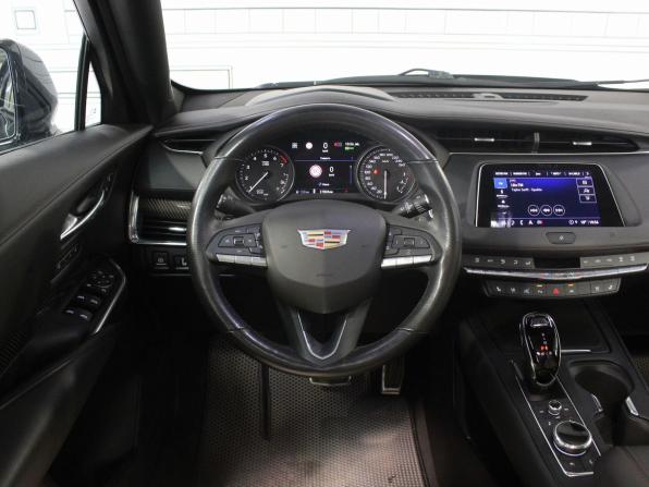 Cadillac XT4 I с пробегом 2021 года, цена 3 680 000 рублей, 37801 км, внедорожник, Автокод Объявления