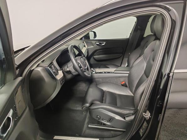 Volvo XC60 II Рестайлинг с пробегом 2022 года, цена 4 949 000 рублей, 60584 км, внедорожник, Автокод Объявления