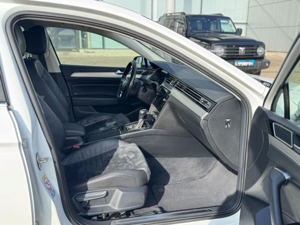 Volkswagen Passat B8 с пробегом 2018 года, цена 1 595 000 рублей, 239154 км, универсал, Автокод Объявления