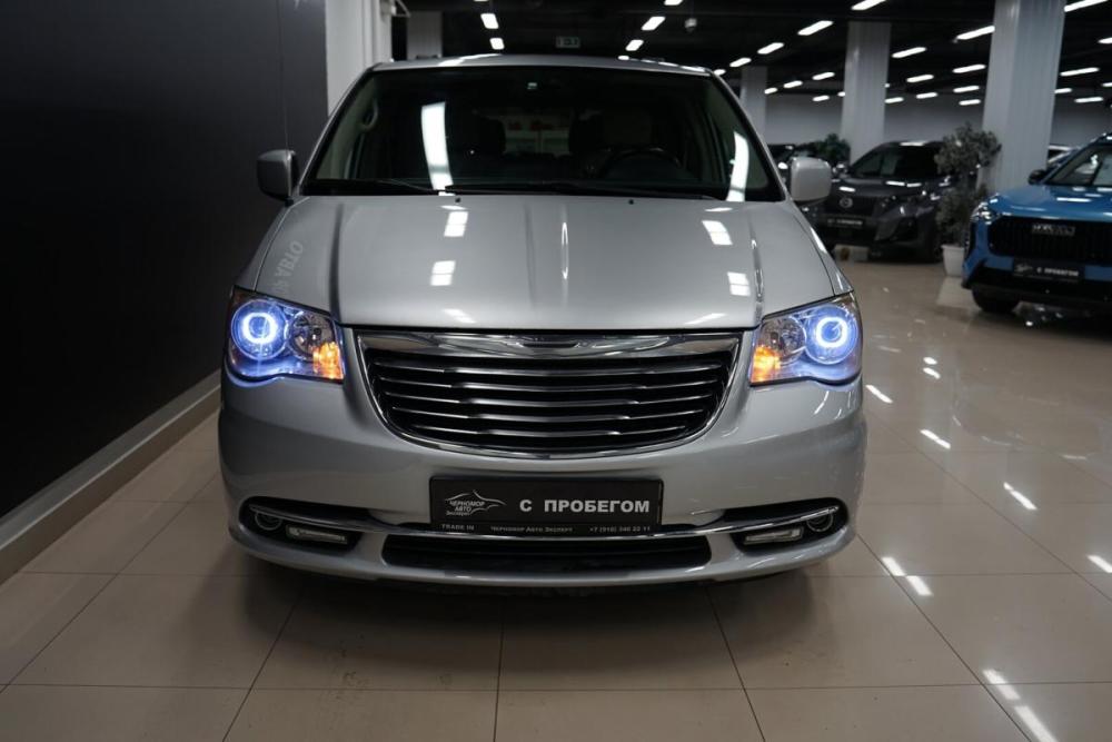 Chrysler Town &amp; Country V Рестайлинг Крым  - изображение 8