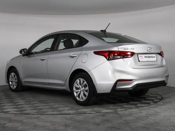 Hyundai Solaris II с пробегом 2017 года, цена 1 120 000 рублей, 131500 км, седан, Автокод Объявления