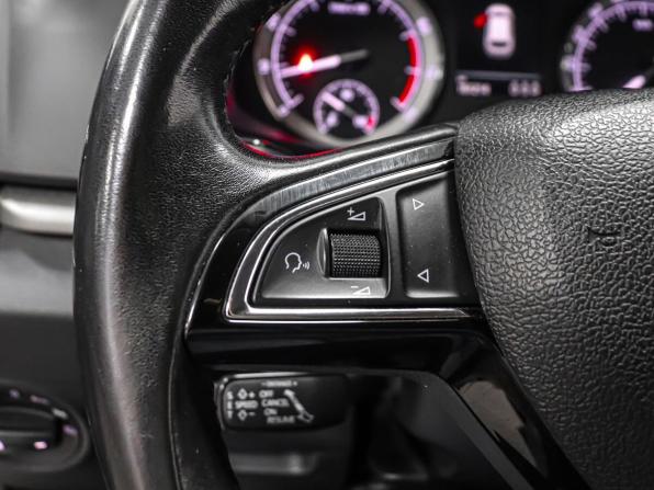 Skoda Karoq I с пробегом 2020 года, цена 1 799 000 рублей, 161214 км, внедорожник, Автокод Объявления