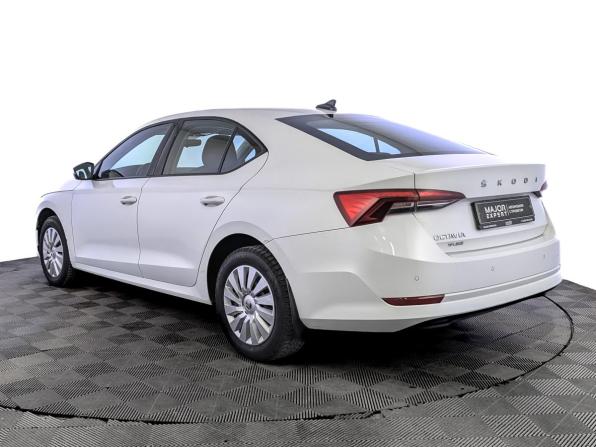 Skoda Octavia IV (A8) с пробегом 2021 года, цена 1 450 000 рублей, 351430 км, лифтбек, Автокод Объявления