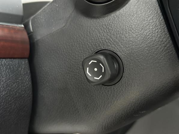 Toyota Land Cruiser 200 Series Рестайлинг 1 с пробегом 2014 года, цена 4 299 000 рублей, 214452 км, внедорожник, Автокод Объявления