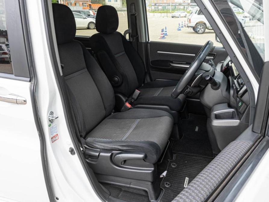 Honda Stepwgn V Краснодар  - изображение 11