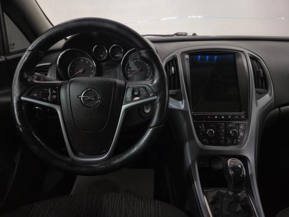 Opel Astra J Рестайлинг с пробегом 2013 года, цена 680 000 рублей, 202375 км, седан, Автокод Объявления