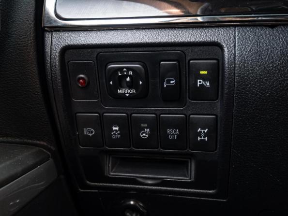 Toyota Land Cruiser 200 Series Рестайлинг 1 с пробегом 2014 года, цена 3 970 000 рублей, 330983 км, внедорожник, Автокод Объявления