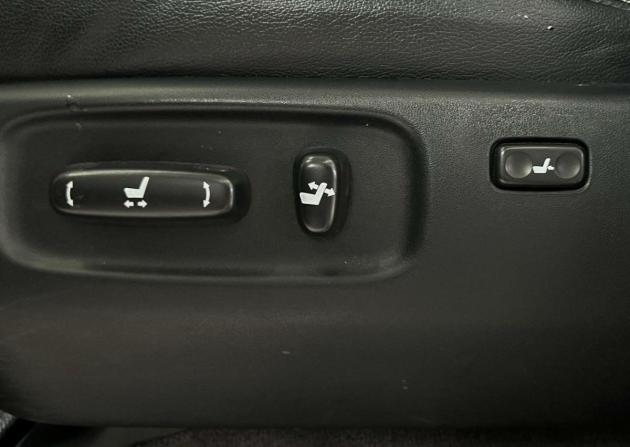 Toyota Land Cruiser 200 Series Рестайлинг 1 с пробегом 2012 года, цена 3 000 000 рублей, 550000 км, внедорожник, Автокод Объявления