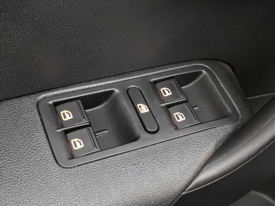 Volkswagen Polo V Рестайлинг Москва  - изображение 20