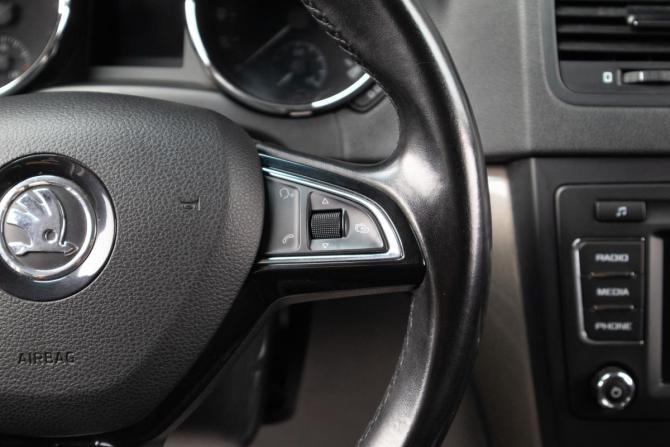 Skoda Yeti I Рестайлинг с пробегом 2014 года, цена 1 269 000 рублей, 111600 км, внедорожник, Автокод Объявления