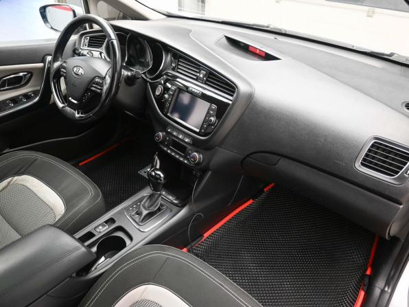 Kia Ceed II Рестайлинг с пробегом 2016 года, цена 1 499 000 рублей, 196180 км, универсал, Автокод Объявления