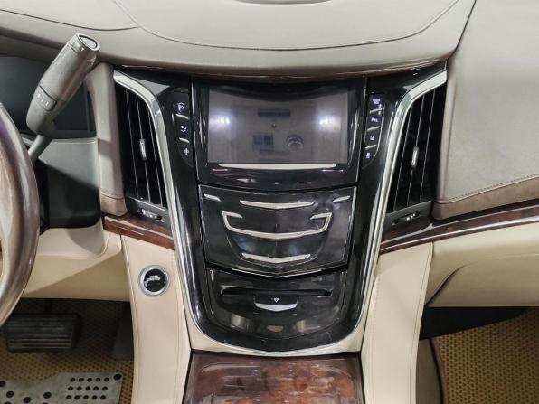 Cadillac Escalade IV с пробегом 2015 года, цена 2 500 000 рублей, 253776 км, внедорожник, Автокод Объявления