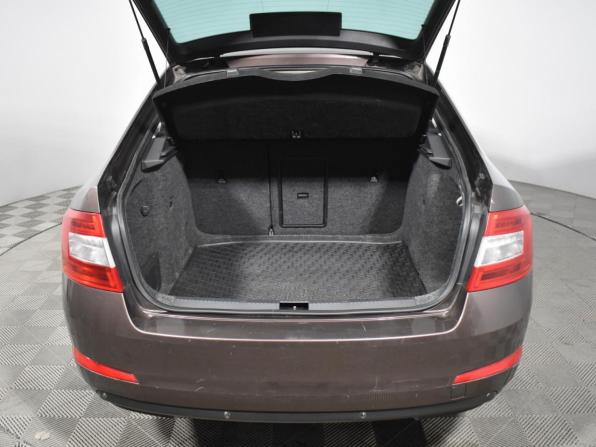 Skoda Octavia III (A7) с пробегом 2016 года, цена 895 000 рублей, 267579 км, лифтбек, Автокод Объявления