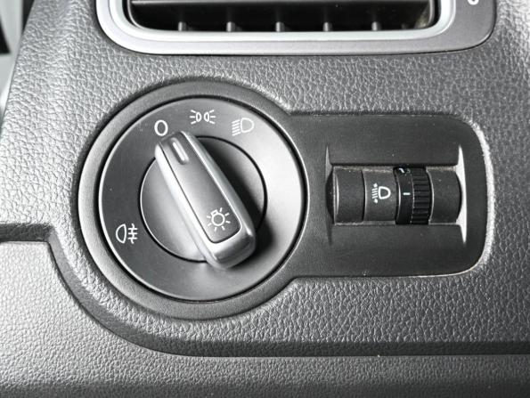 Volkswagen Polo V Рестайлинг с пробегом 2016 года, цена 1 029 000 рублей, 202000 км, седан, Автокод Объявления