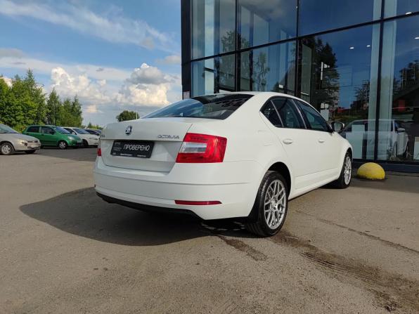 Skoda Octavia III (A7) Рестайлинг с пробегом 2018 года, цена 1 818 000 рублей, 105199 км, лифтбек, Автокод Объявления