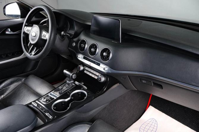 Kia Stinger I с пробегом 2017 года, цена 2 659 000 рублей, 165000 км, лифтбек, Автокод Объявления