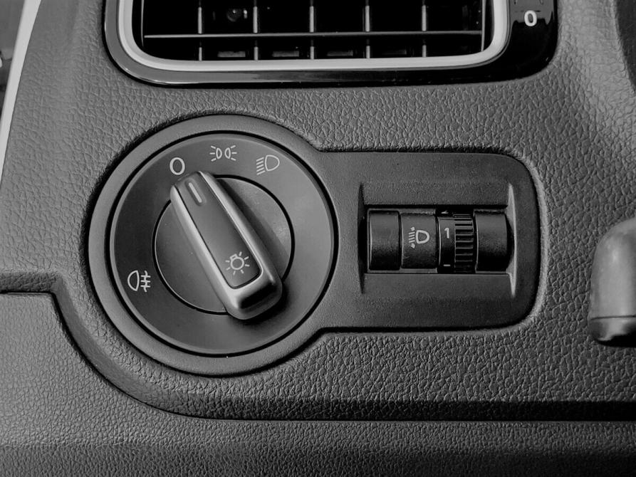 Volkswagen Polo V Рестайлинг Москва  - изображение 8