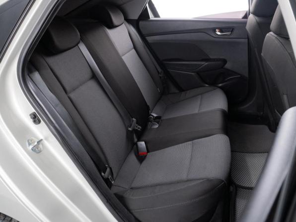 Hyundai Solaris II с пробегом 2018 года, цена 1 339 000 рублей, 136325 км, седан, Автокод Объявления