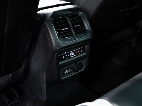 Volkswagen Tiguan II Рестайлинг с пробегом 2022 года, цена 3 500 000 рублей, 38073 км, внедорожник, Автокод Объявления