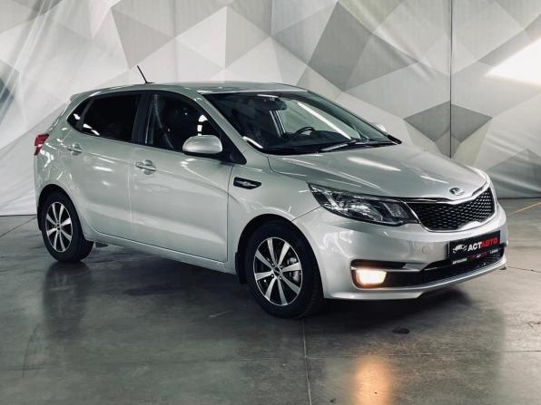 Kia Rio III Рестайлинг с пробегом 2017 года, цена 1 030 000 рублей, 95000 км, хэтчбек, Автокод Объявления