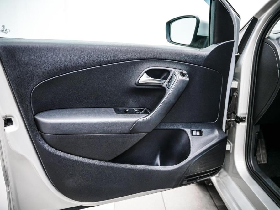Volkswagen Polo V Красноярск  - изображение 10