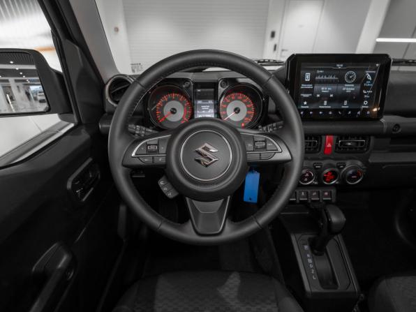Suzuki Jimny IV с пробегом 2026 года, цена 4 300 000 рублей, 82 км, внедорожник, Автокод Объявления