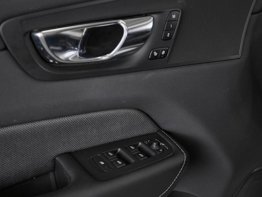 Volvo XC60 II Москва  - изображение 8
