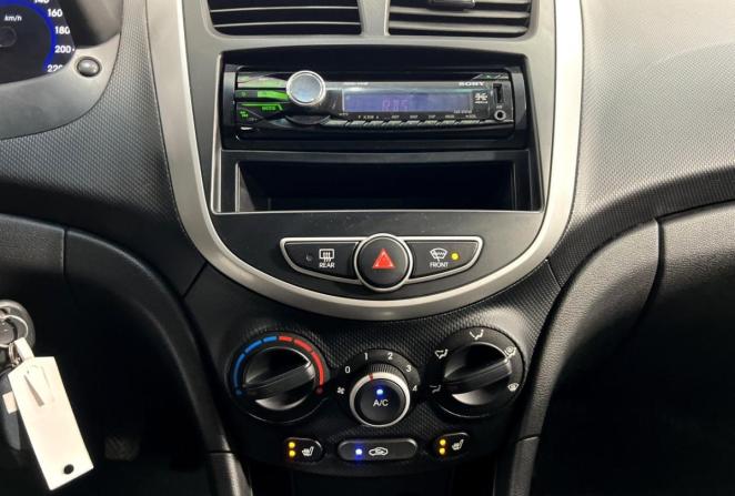 Hyundai Solaris I с пробегом 2012 года, цена 625 000 рублей, 207049 км, седан, Автокод Объявления
