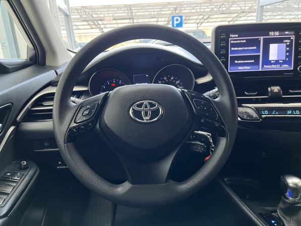 Toyota C-HR I Рестайлинг с пробегом 2021 года, цена 2 200 000 рублей, 53000 км, внедорожник, Автокод Объявления