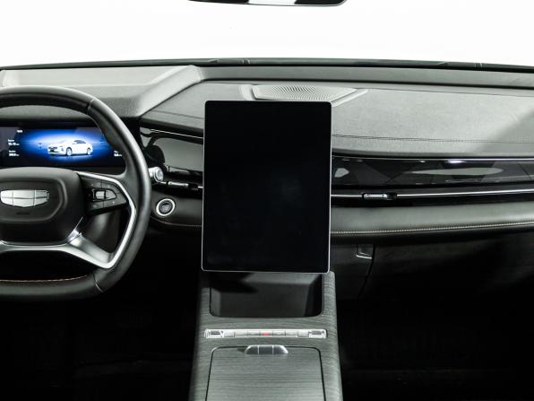 Geely Preface I (China Market) Рестайлинг 2 с пробегом 2024 года, цена 2 499 900 рублей, 36100 км, седан, Автокод Объявления