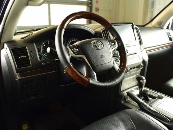 Toyota Land Cruiser 200 Series Рестайлинг 2 с пробегом 2018 года, цена 5 985 995 рублей, 229226 км, внедорожник, Автокод Объявления
