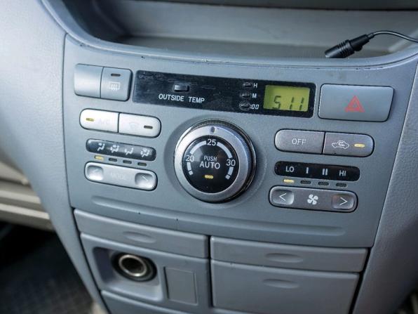 Toyota Voxy I (R60) с пробегом 2004 года, цена 999 000 рублей, 304439 км, компактвэн, Автокод Объявления