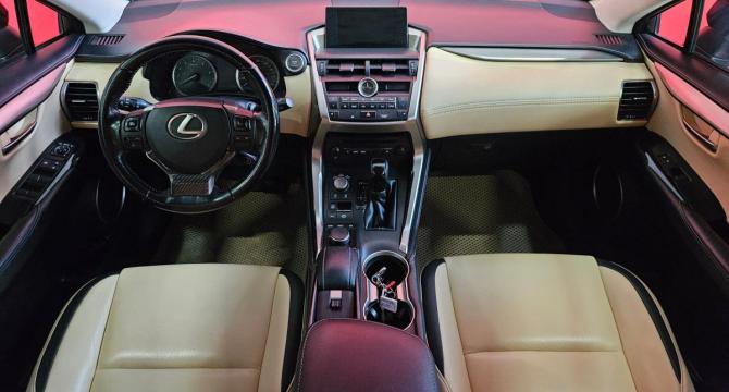Lexus NX I с пробегом 2015 года, цена 2 300 000 рублей, 180903 км, внедорожник, Автокод Объявления